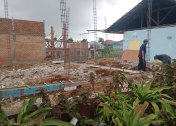 Ada Apa !! Proyek pembangunan Rehab Gedung Sekolah Di SDN 13 Batu Bajanjang  Tertutup Untuk Wartawan