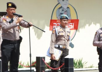 Kasat Samapta Polres Samosir, Latih Kecepatan dan Kesiapsiagaan Personil Dalmas