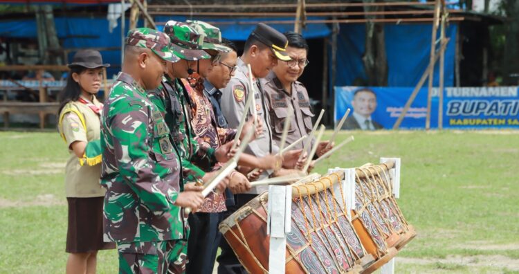 Partisipasi Polres Samosir Selama 30 Hari Dalam Program TMMD ke 121 Kodim 0210/TU