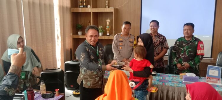 Camat Ciasem Hadiri Launching Program Pemberian Makanan Tambahan (PMT}