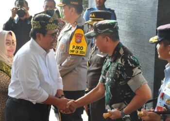 Danrem 031/WB Sambut Kedatangan Ketua Mahkamah Agung di Pekanbaru