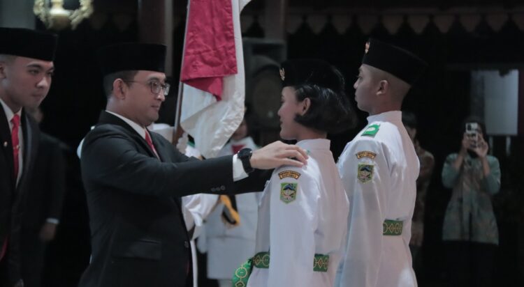 Dikukuhkan, 30 Paskibraka Banyumas Siap Kibarkan Bendera