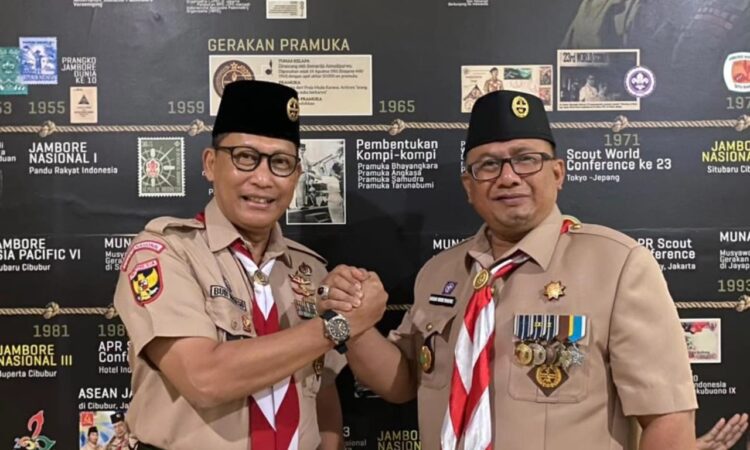 Sekda Banyumas Agus Nur Hadie Terima Lencana Melati Dari Kwartir Nasional