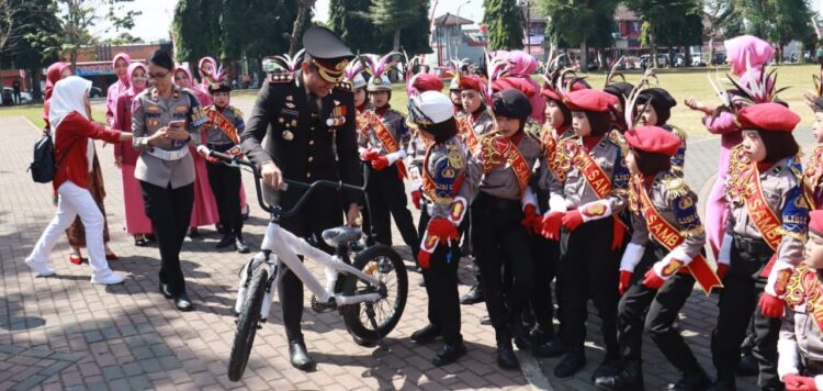 Raih Juara 1, Polisi Cilik dapat Hadiah Sepeda dari Kapolres Purbalingga