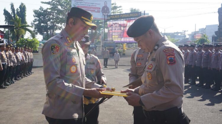 Bertindak Cepat saat Mendapati Tawuran, Aiptu Muji Raharjo Dapat Penghargaan dari Kapolres Purbalingga