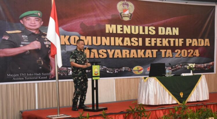 Anggota Kodim 0322/Siak Ikuti Peningkatan Kemampuan Menulis dan Komunikasi Sosial Efektif pada Masyarakat Tahun 2024