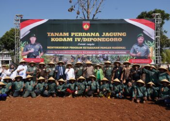 Kapolda Jateng Bersama Pangdam IV Diponegoro Eratkan Kolaborasi TNI-Polri dalam Membangun Kesejahteraan