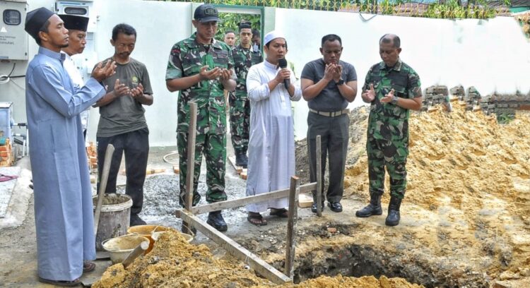 Jumat Penuh Barokah, Danrem 031/WB Letakkan Batu Pertama Pembangunan Gedung Tahfiz Al Quran Al Kartika