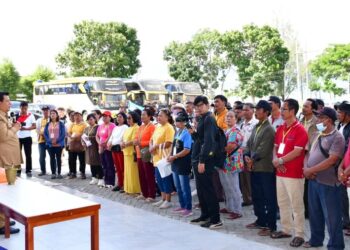 Bupati Samosir Berangkatkan Rombongan Vikariat Samosir mengikuti Misa Agung Bersama Paus Fransiskus
