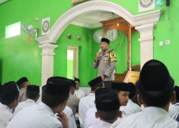 Kunjungi Ponpes, Ini Pesan Kapolres Purbalingga kepada Santri