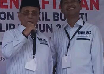 Karisma H.Bistamam dan Semangat Muda Jhony Charles