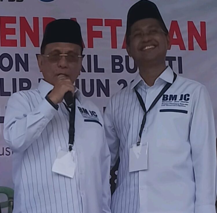 Karisma H.Bistamam dan Semangat Muda Jhony Charles