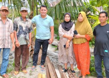 Calon Bupati Solok Jfp-Candra dan Anggota DPRD Kabupaten Solok Boy Falma, Lakukan Gorong Bersama Masyarakat