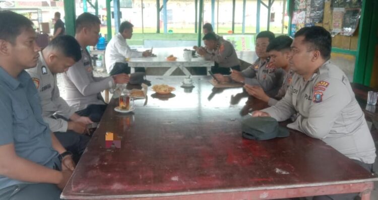 PLT Kapolsek Harian Polres Samosir Perkuat Solidaritas dengan Coffee Morning Bersama Anggota