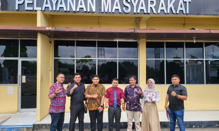 Parah !!  Serang Kehormatan Cawabup Jhony Charles, Tiga Akun Facebook di Laporkan Tim Hukum BIJAK ke SPKT Polres Rohil