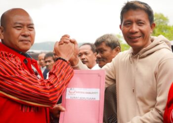 Nikson Nababan Minta  Seluruh Tim Pemenangan – Relawan Kecamatan Tarutung dan Siatas Barita,  Kompak dan Bekerja Keras Untuk Memenangkan Satika-Sarlandy