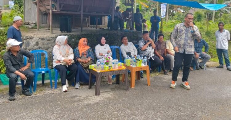 Masyarakat Korong Sawah Jariang Membludak  Hadiri Temu Ramah Bersama Paslon Bupati Solok Nomor Urut 2 Bundo Emiko – Irwan Afriadi, Didampingi 3 Anggota DPRD