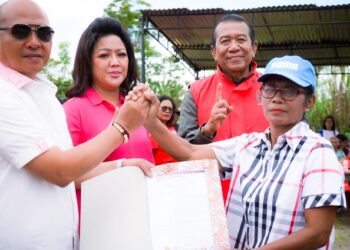 Ribuan Masyarakat Sipoholon Hadiri Pelantikan Tim Pemenangan TPS Satika-Sarlandy