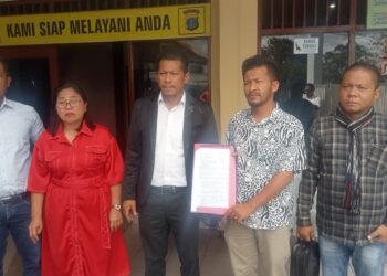 Tim Hukum Satika-Sarlandy Laporkan Beredarnya Selebaran Fitnah Mengarah Kepada Cabup Taput Satika Simamora