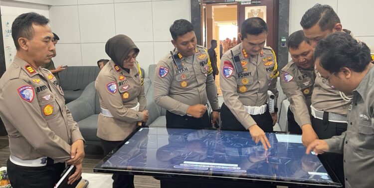 Rekayasa Lalu Lintas Polda Jateng, Jaga Kelancaran, kenyamanan dan Keamanan di Solo Raya Saat Sambut Purna Tugas Mantan Presiden ke 7 Ir. Jokowi