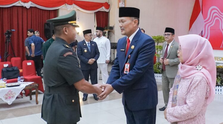 Kepala Staf Koren 031/Wira Bima Hadiri Pelantikan dan Pengambilan Sumpah Sekretaris Daerah Provinsi Riau