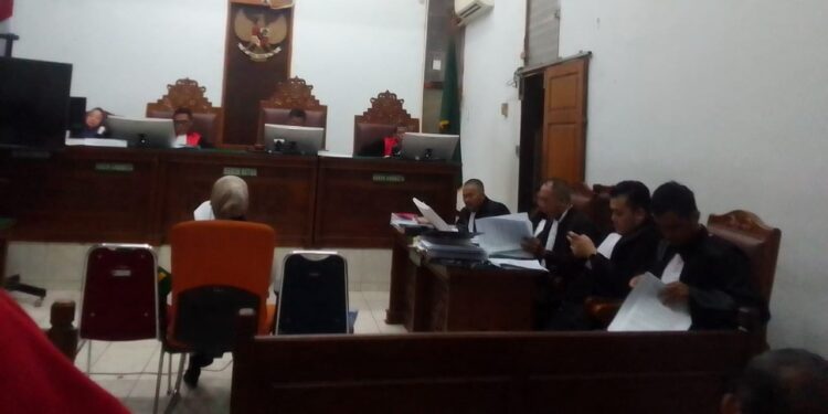 Pengacara Kamarudin Simanjuntak, SH.,MH, Ajukan Eksepsi atas nama Terdakwa Ike Farida, Sidang di PN Jakarta Selatan