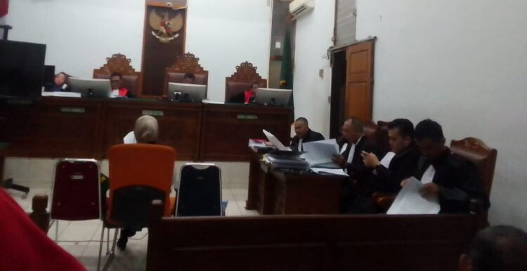 Pengacara Kamarudin Simanjuntak, SH.,MH, Ajukan Eksepsi atas nama Terdakwa Ike Farida, Sidang di PN Jakarta Selatan
