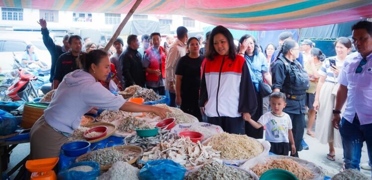 Ribuan Lansia Kecamatan Pangaribuan Sepakat Unutk Memilih Satika Simamora Perhelatan Pilkada 27 November Mendatang