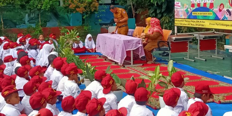 Siswa – siswi SDN Bakti Jaya Antusias Mengikuti Sosialisasi Kekerasan Terhadap Anak dan Bullying