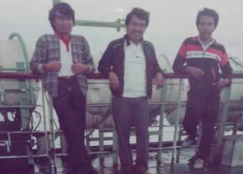 Berjalan Sampai Kebatas  Berlayar Sampai Kepulau, Puisi Karya Widoyo