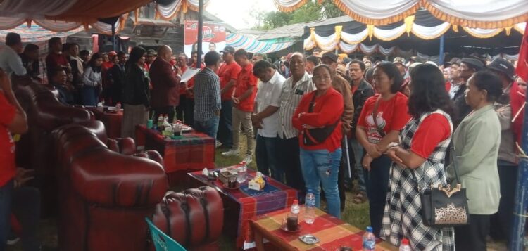 Antusias Masyarakat Sihumbang Dan Sitampurung Menyatakan Siap Memenangkan Satika Simamora Perhelatan Pilkada Taput