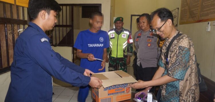 Polres PurbaIingga Fasilitasi Tahanan Salurkan Hak Pilih Pilkada 2024