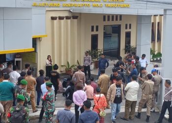 Ricuh Demo di Mapolres Taput Massa Minta Tahanan Dibebaskan