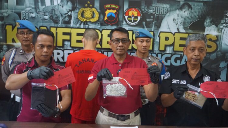Beli Ganja Lewat Medsos, Warga Banyumas Diringkus Polres Purbalingga