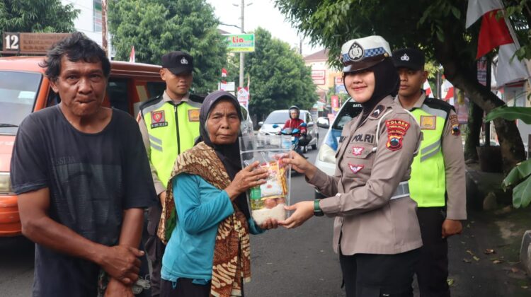 Dari Koin Seribu, Satlantas Polres Purbalingga Bisa Berbagi Sembako