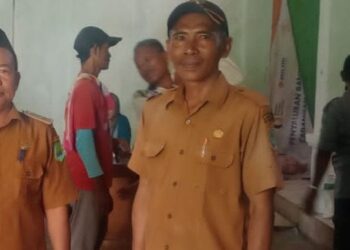 Pembagian Bantuan Pangan (BAPANG) Beras 10 Kg di Desa Ciasem Hilir Kecamatan Ciasem