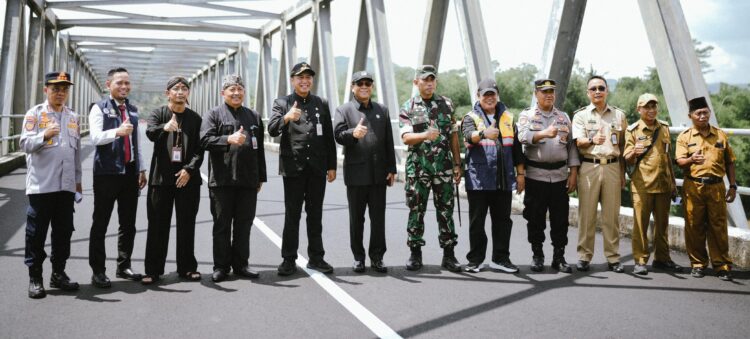 Jembatan Pegalongan-Mandirancan Diresmikan