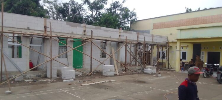 Banprov Cair, Pemdes Rawameneng Rehab Kantor Desa