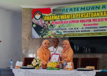 Ibu Dharma Wanita DPW Kab Subang Manfaatkan Sampah Menjadi Sampah Organik