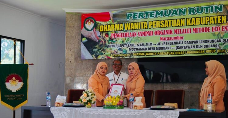 Ibu Dharma Wanita DPW Kab Subang Manfaatkan Sampah Menjadi Sampah Organik