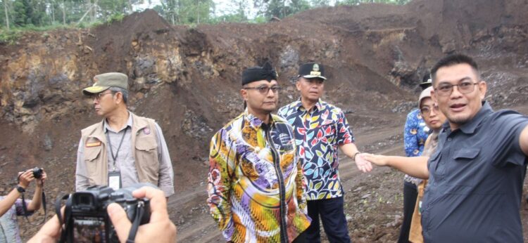 Maraknya Pertambangan ilegal Pj.Bupati Subang Dan Sekda Provinsi Garcep Ke Lokasi Pertambangan