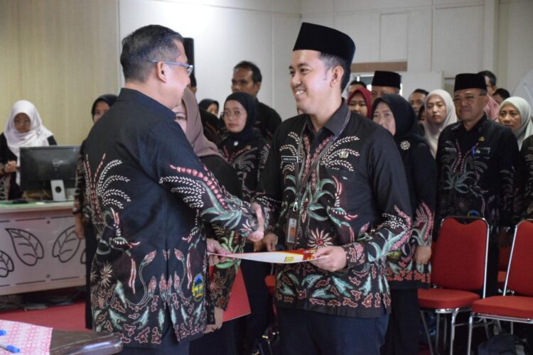 29 Pejabat Fungsional Bidang PUPR dan Penata Perijinan Dilantik