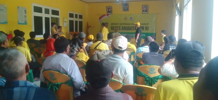 Acara Asprasi Masyarakat RESES ANGGOTA DRR RI dipelelangan ikan KUD Mina Karya Bukti Sejati