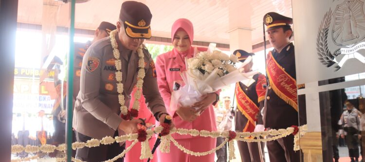 Tradisi Pedang Pora Sambut Pejabat Baru Kapolres Purbalingga, AKBP Achmad Akbar Kapolres Purbalingga yang Baru