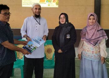 Mahasiswa KKN Universitas Harapan Bangsa Purwokerto Gelar Pelatihan Budidaya Sayuran Hidroponik di Desa Pageraji