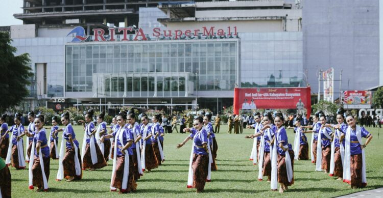 Tarian Banyumas Megot Meriahkan Upacara Hari Jadi ke 454 Kabupaten Banyumas