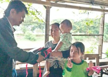 Aksi Bhakti Sosial Bagikan Tas Sekolah Untuk Anak Kurang Mampu
