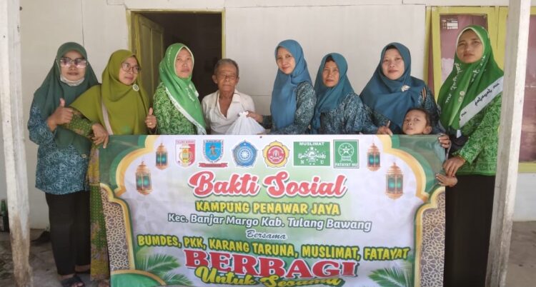 Bumdes dan PKK,PATAYAT Kampung Penawar Jaya Bagikan Sembako Pada Masyarakat Kurang Mampu