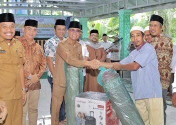 Pemkab Silmalungun Gelar Buka Puasa Bersama Masyarakat Di Masjid Al Hidayah Marihat Bandar Kecamatan Bandar