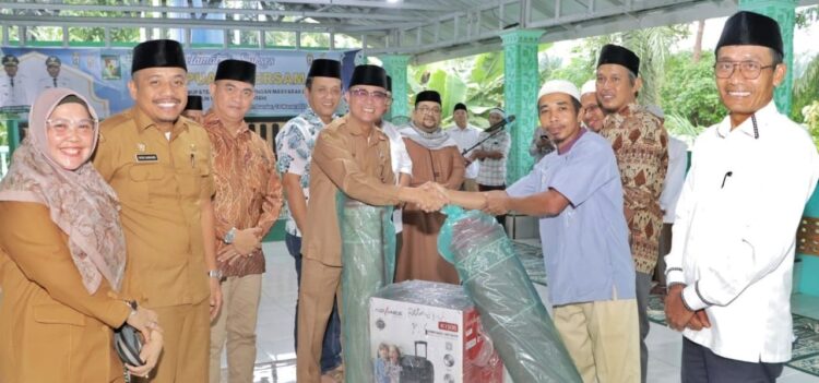 Pemkab Silmalungun Gelar Buka Puasa Bersama Masyarakat Di Masjid Al Hidayah Marihat Bandar Kecamatan Bandar